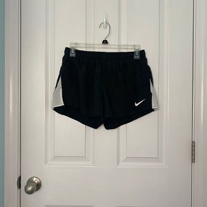 nike running short